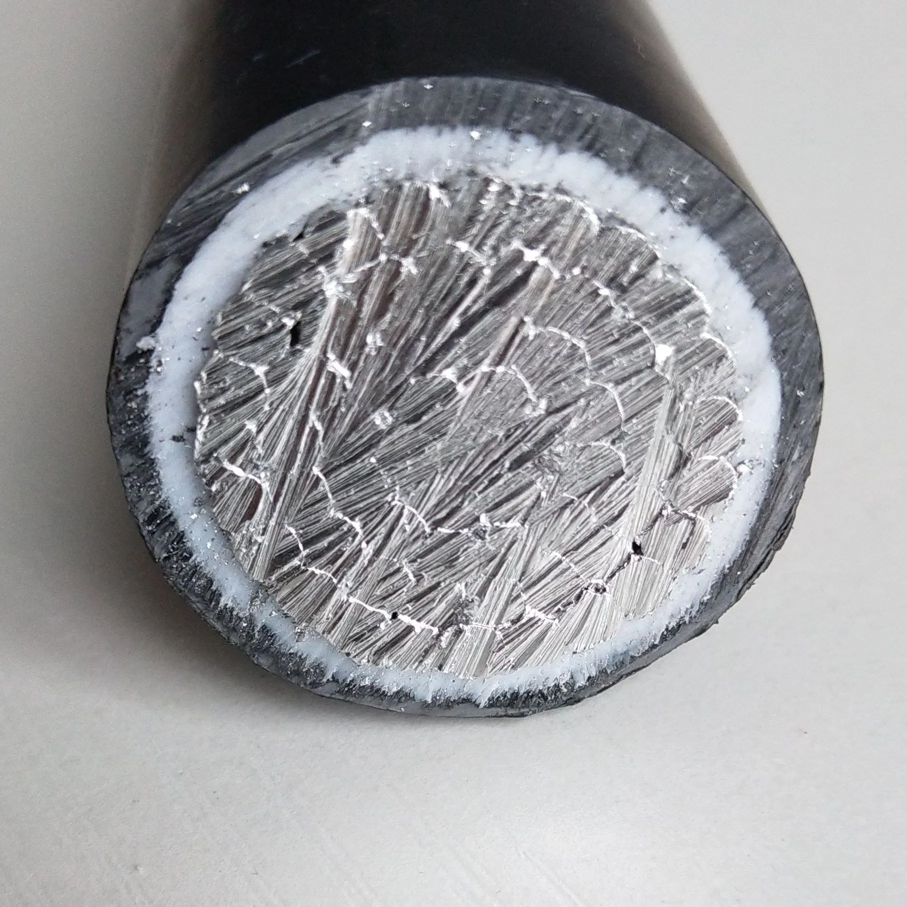 PE Underground Secondary Cable Type Usei-75 600 V, Aluminum Conductor, LLDPE Insulation, PVC Jacket